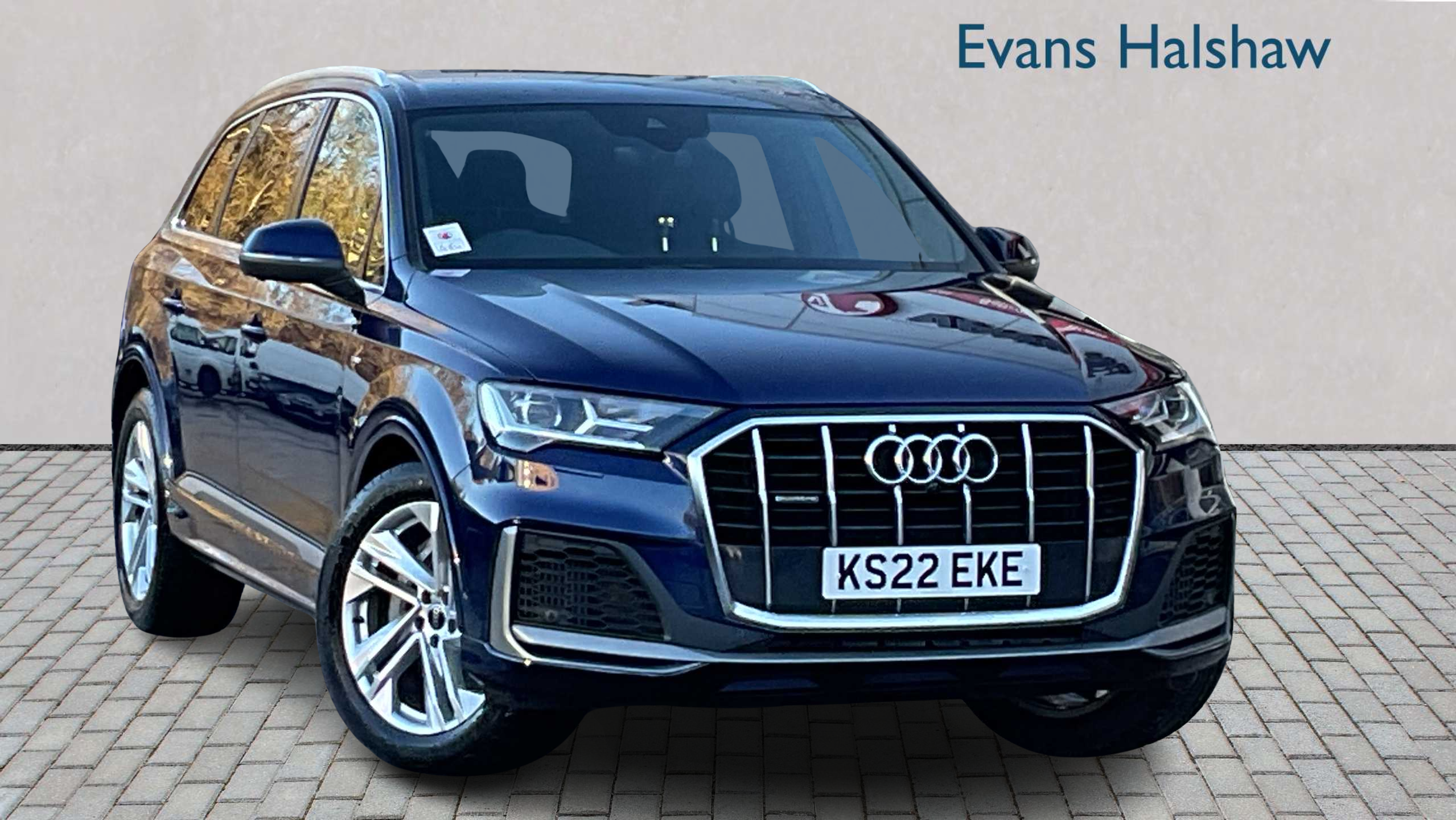 Main listing image - Audi Q7
