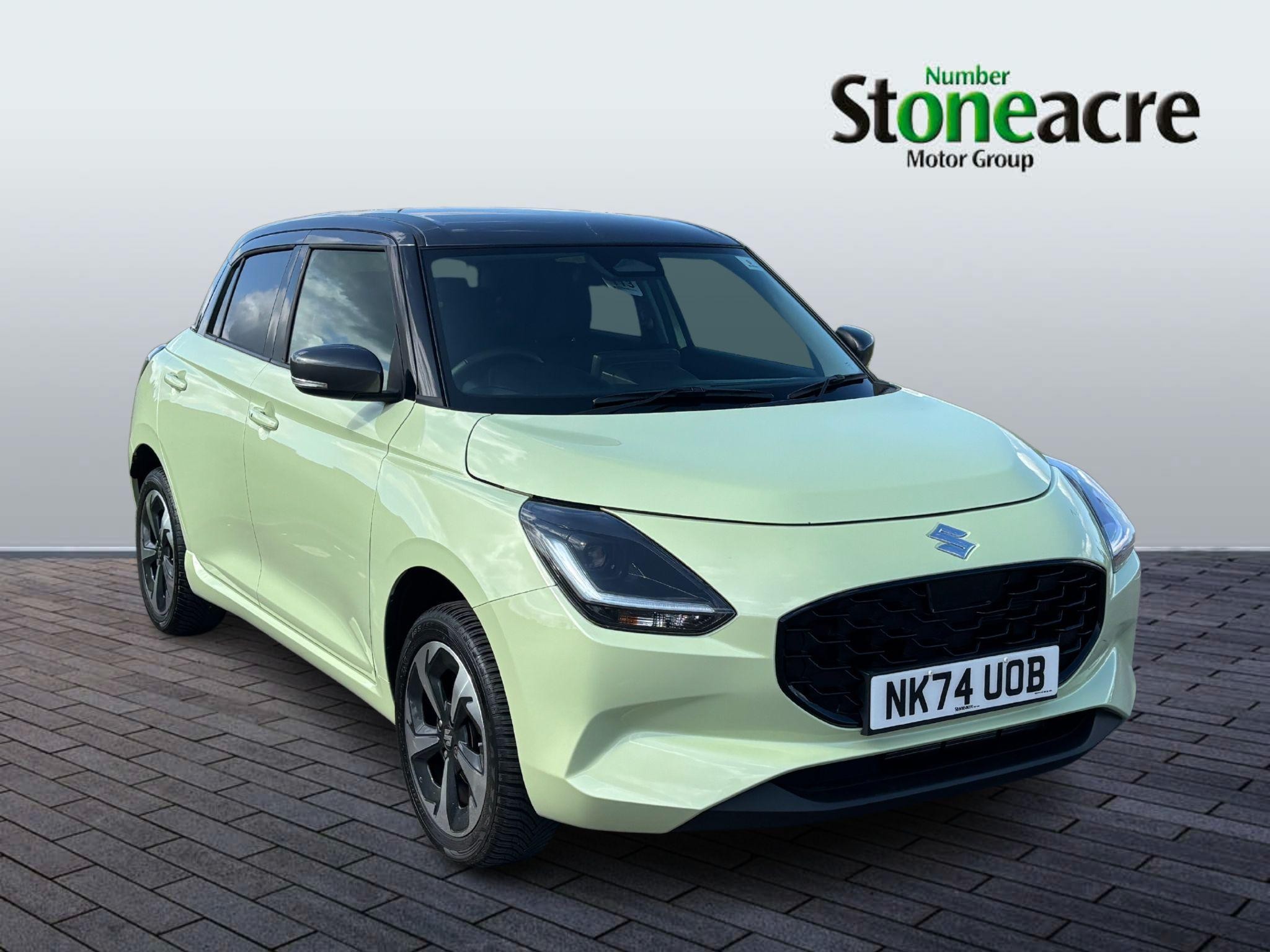 Main listing image - Suzuki Swift