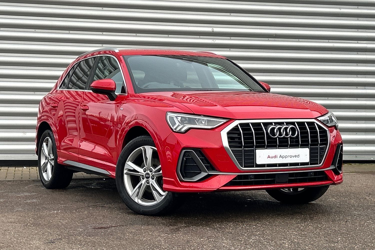 Main listing image - Audi Q3