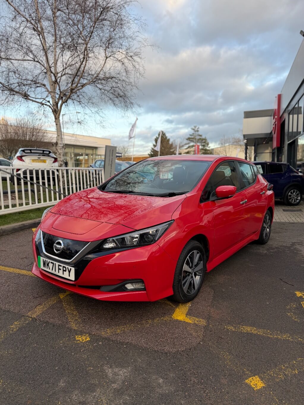 Main listing image - Nissan Leaf