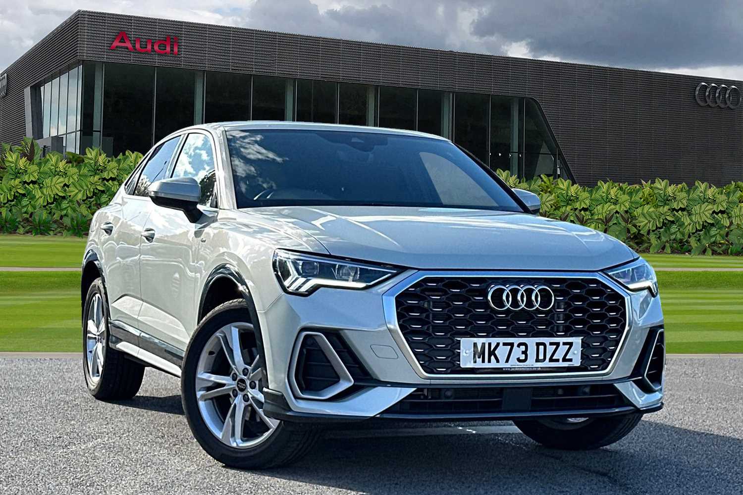 Main listing image - Audi Q3