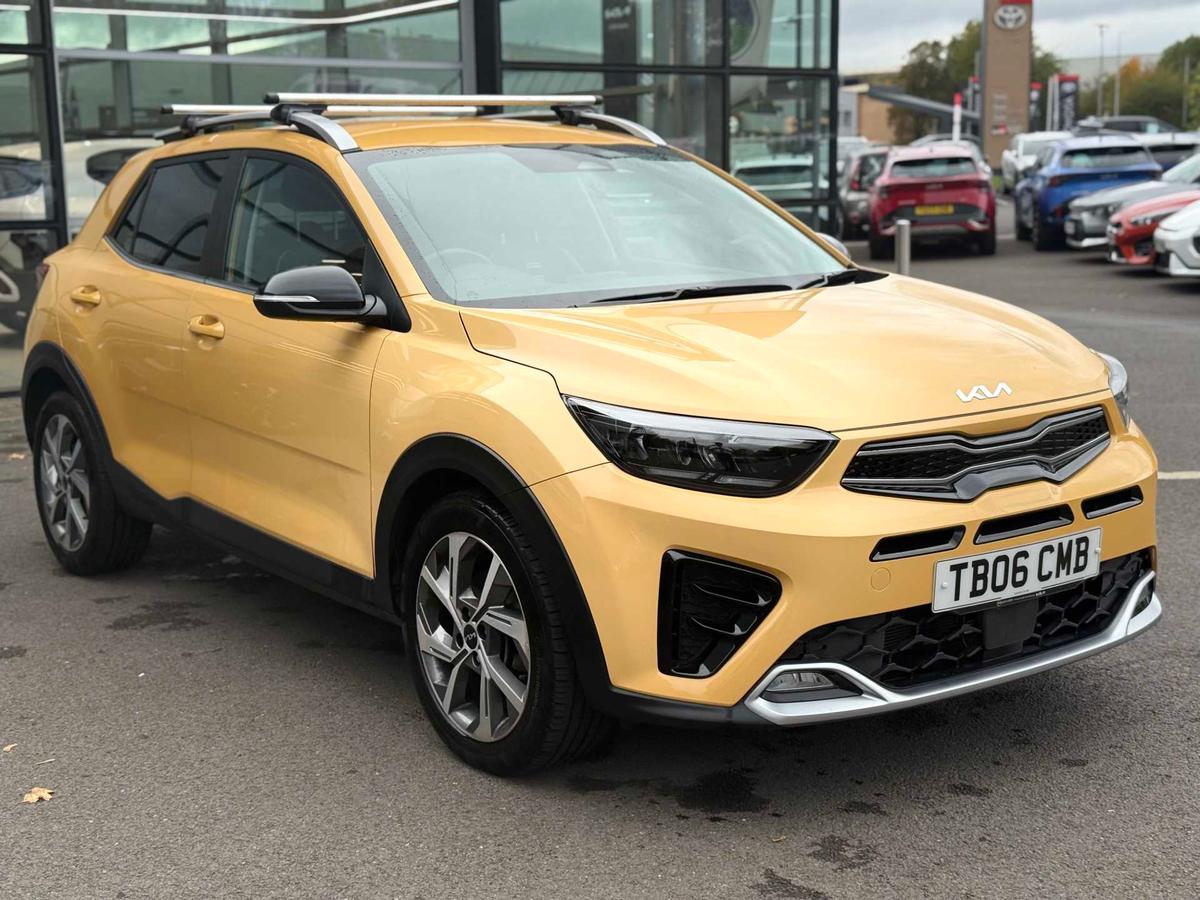 Main listing image - Kia Stonic