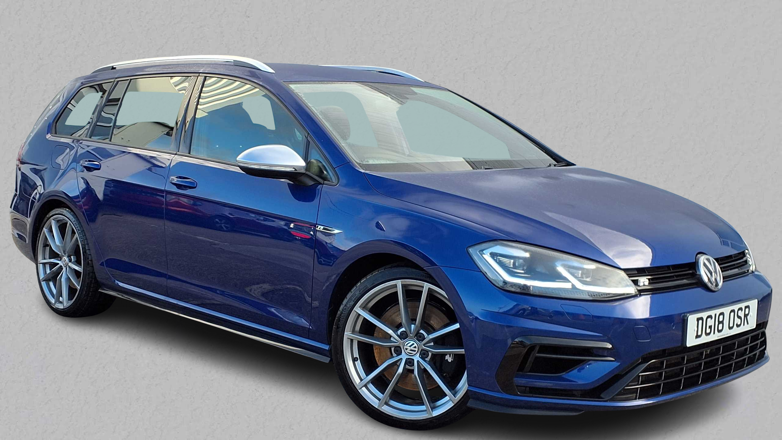 Main listing image - Volkswagen Golf Estate