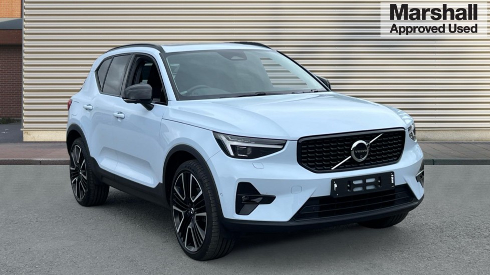 Main listing image - Volvo XC40