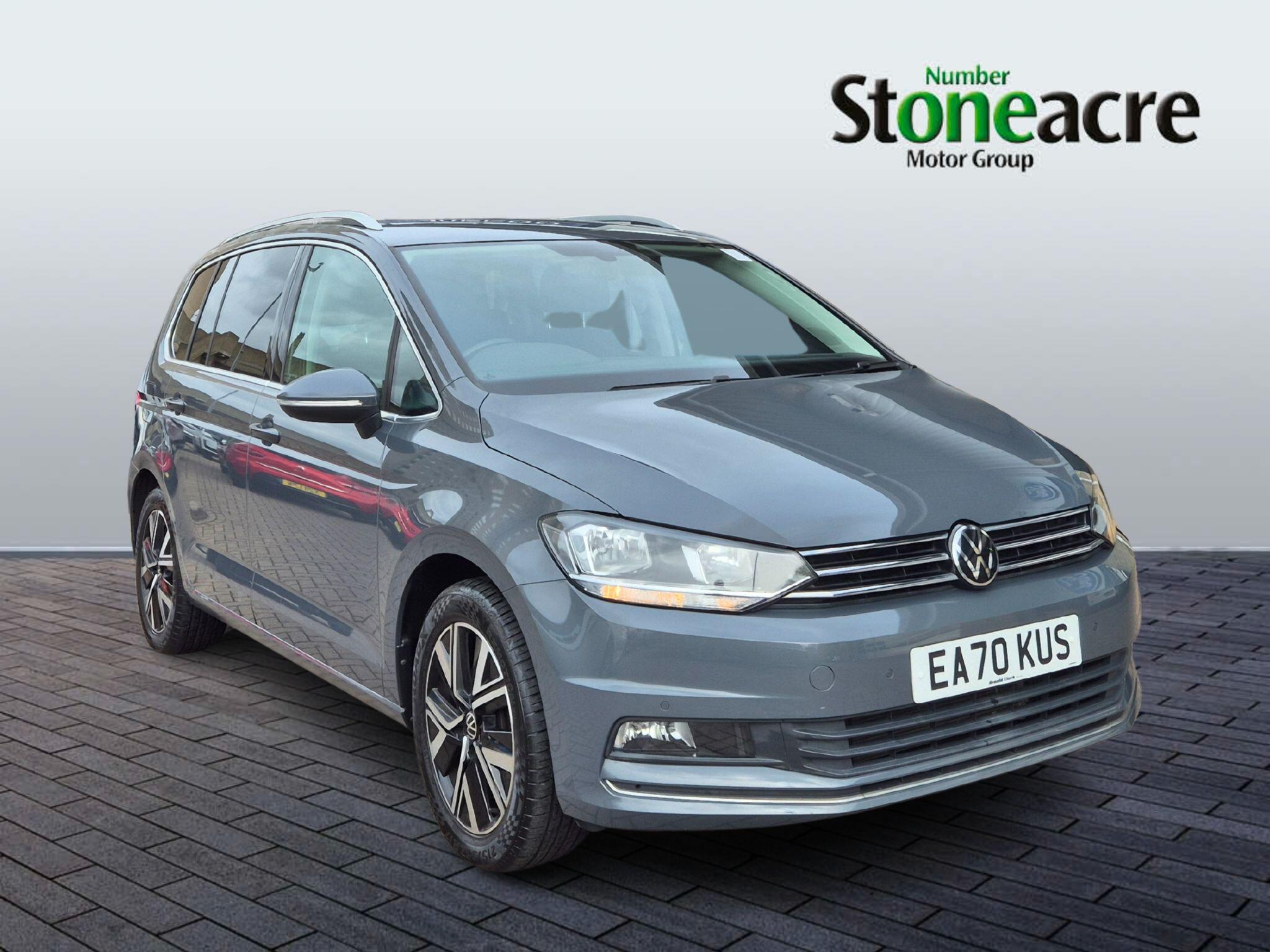 Main listing image - Volkswagen Touran