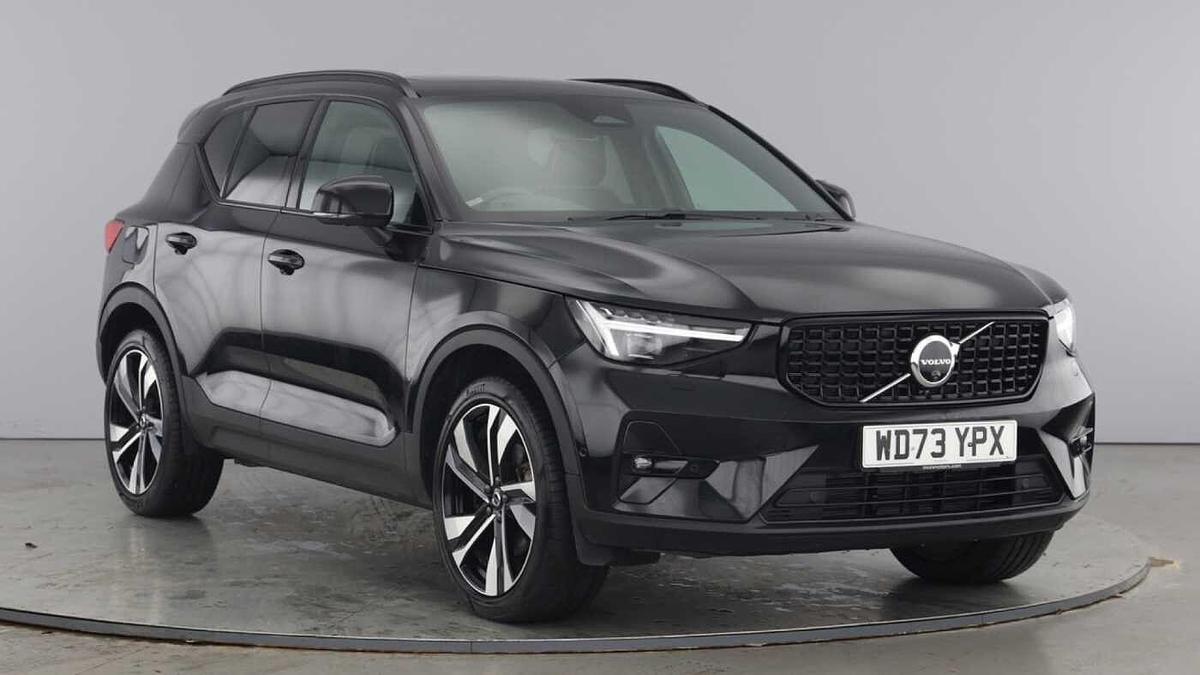 Main listing image - Volvo XC40