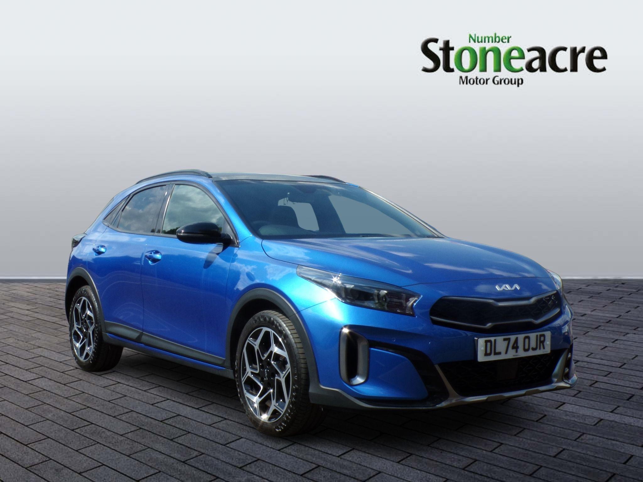 Main listing image - Kia XCeed