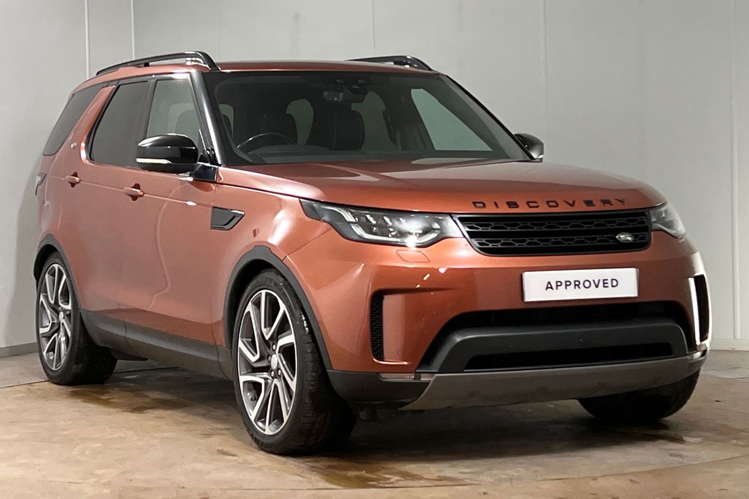 Main listing image - Land Rover Discovery