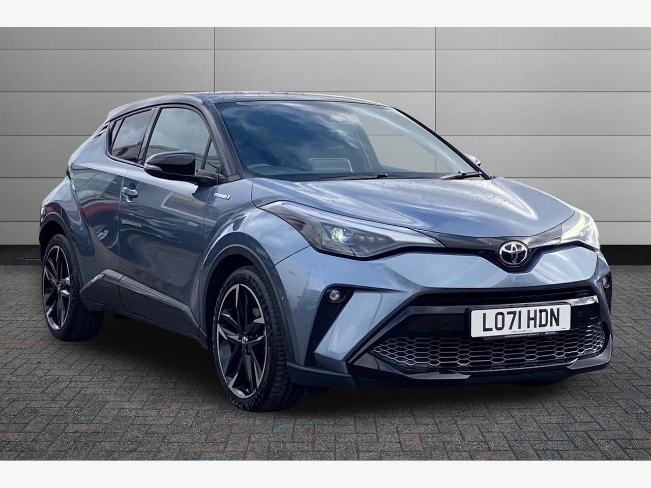 Main listing image - Toyota C-HR
