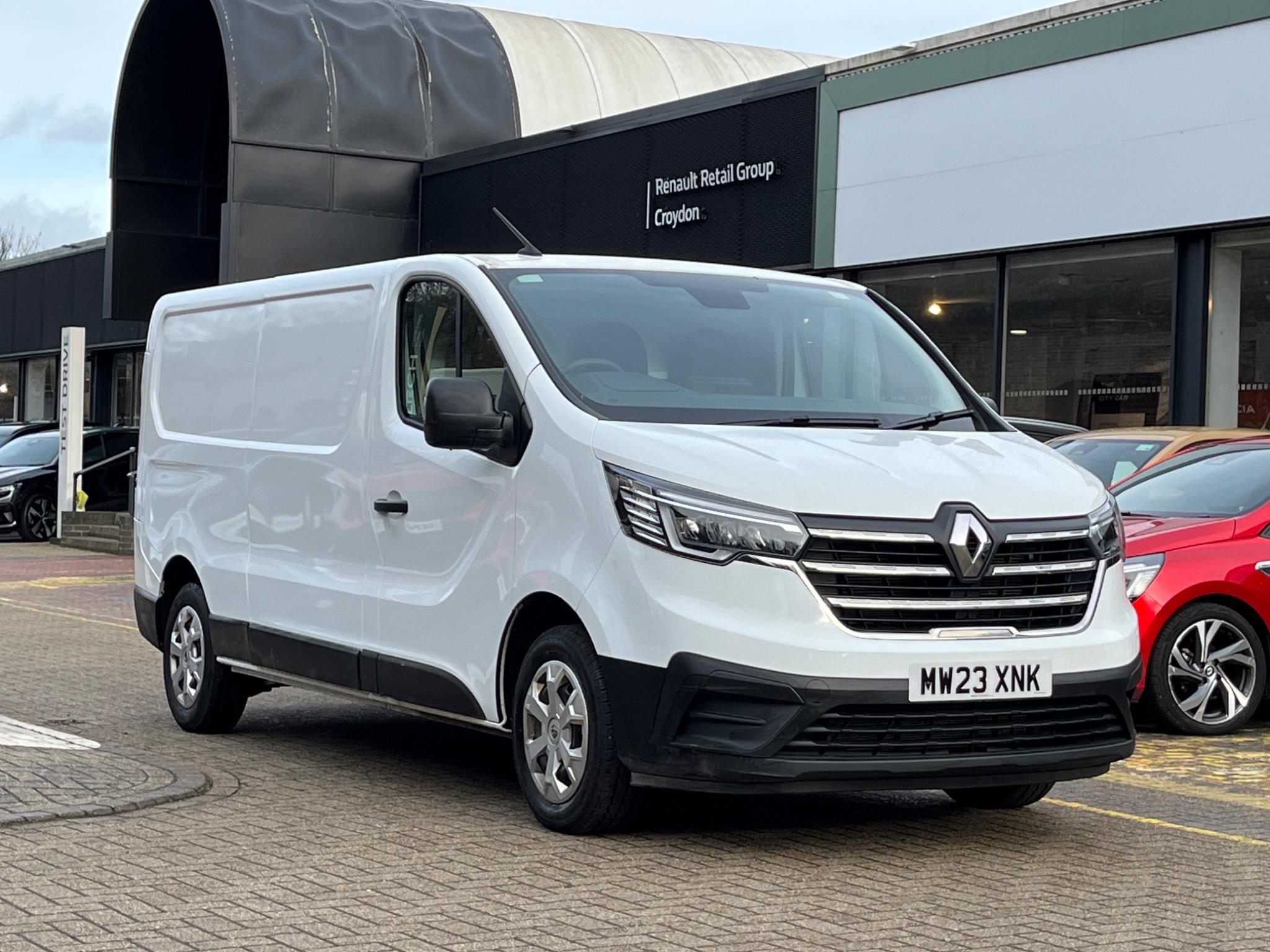 Main listing image - Renault Trafic