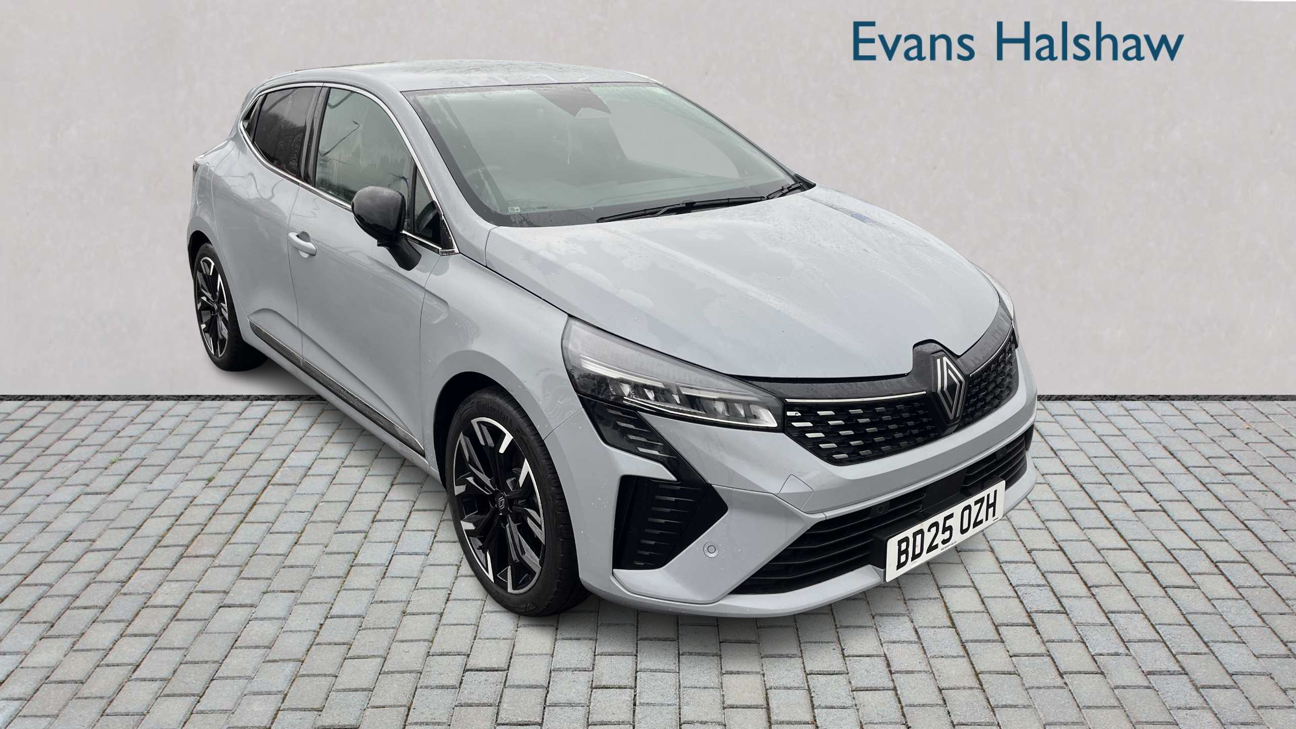 Main listing image - Renault Clio