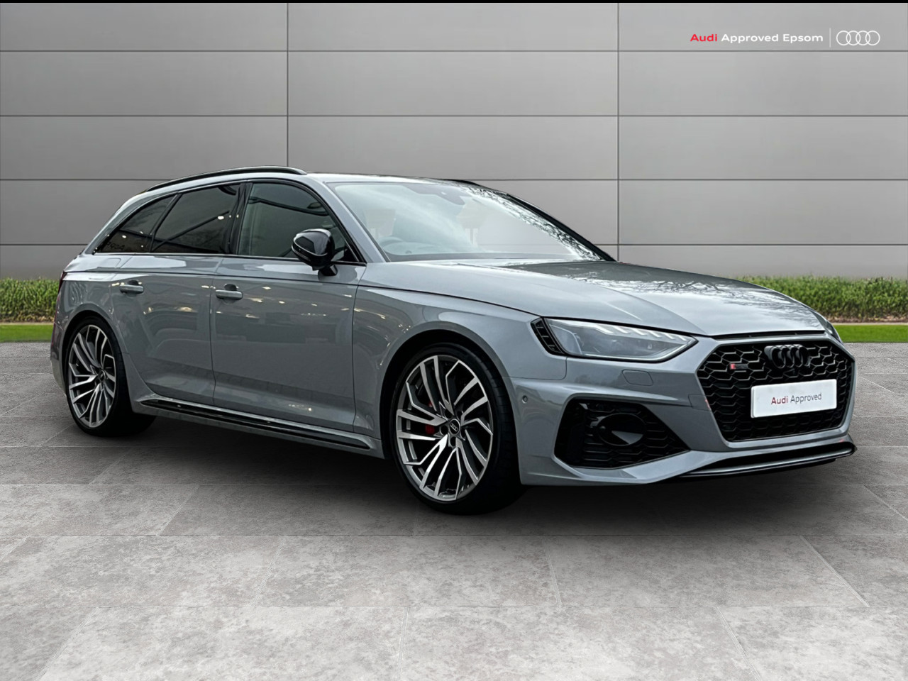 Main listing image - Audi RS4