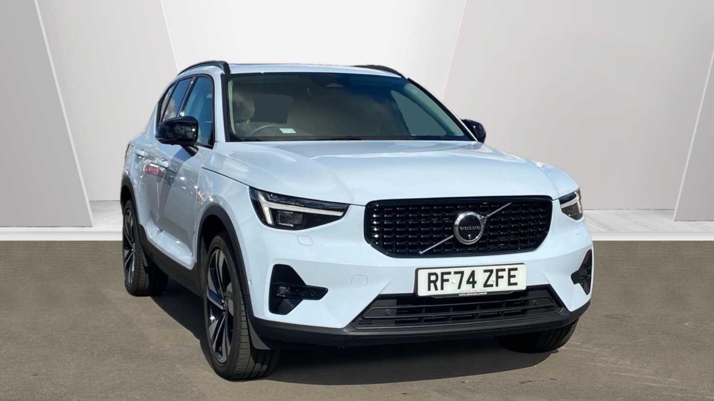 Main listing image - Volvo XC40