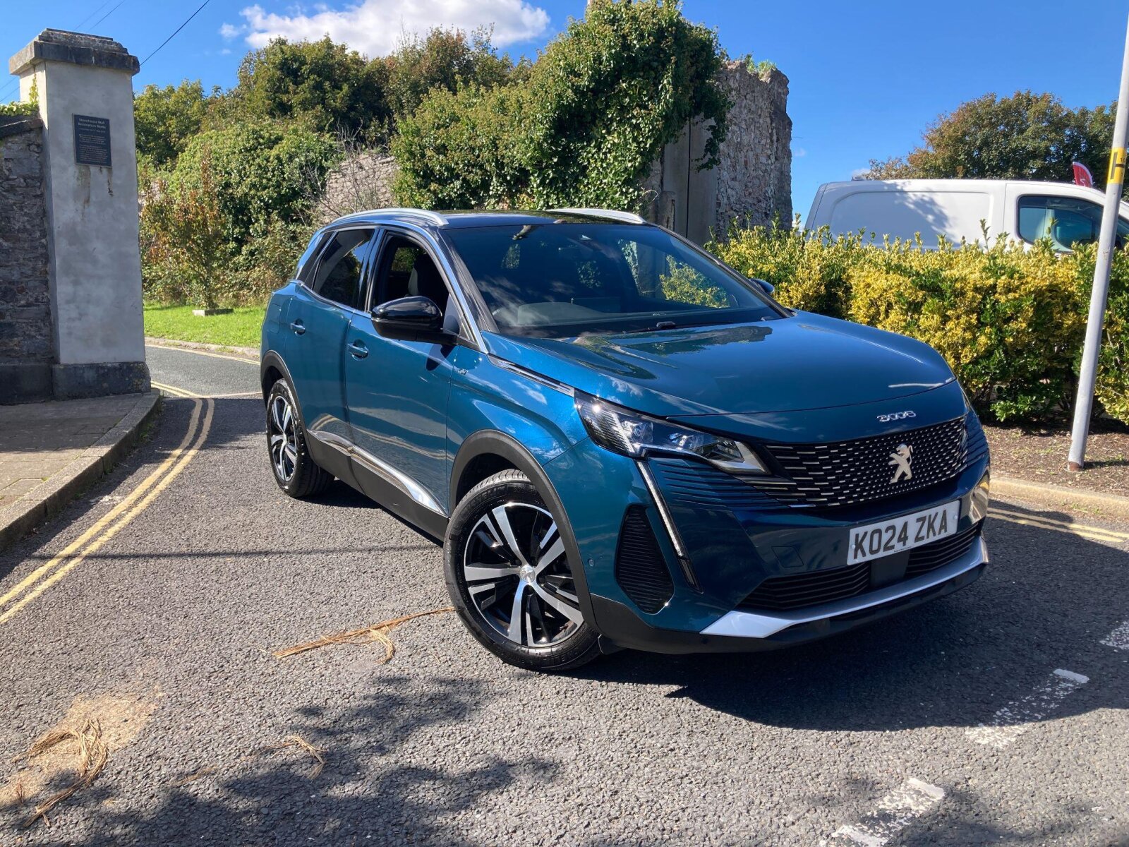 Main listing image - Peugeot 3008