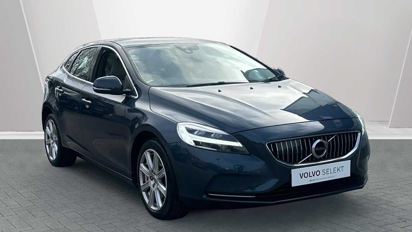 Main listing image - Volvo V40