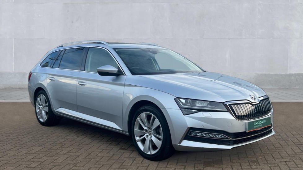 Main listing image - Skoda Superb Estate