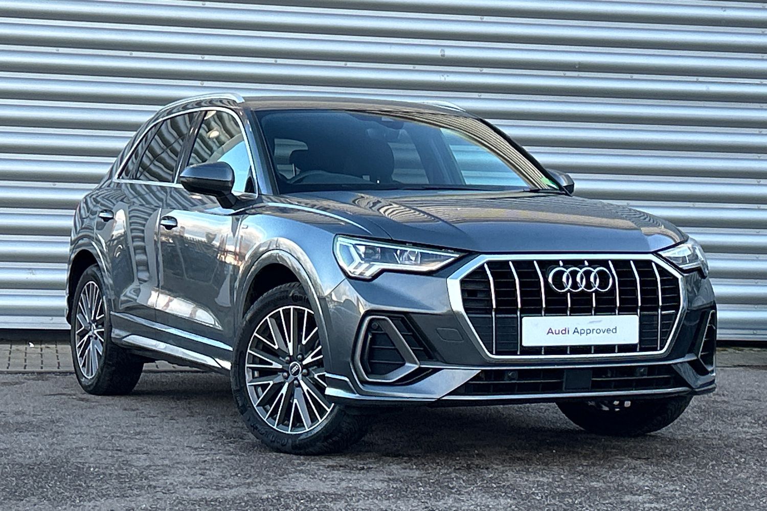 Main listing image - Audi Q3