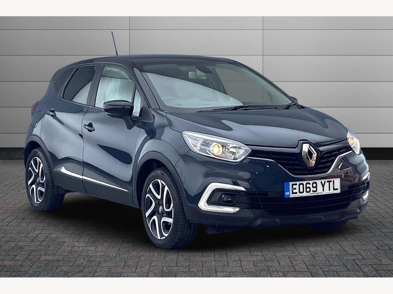 Main listing image - Renault Captur