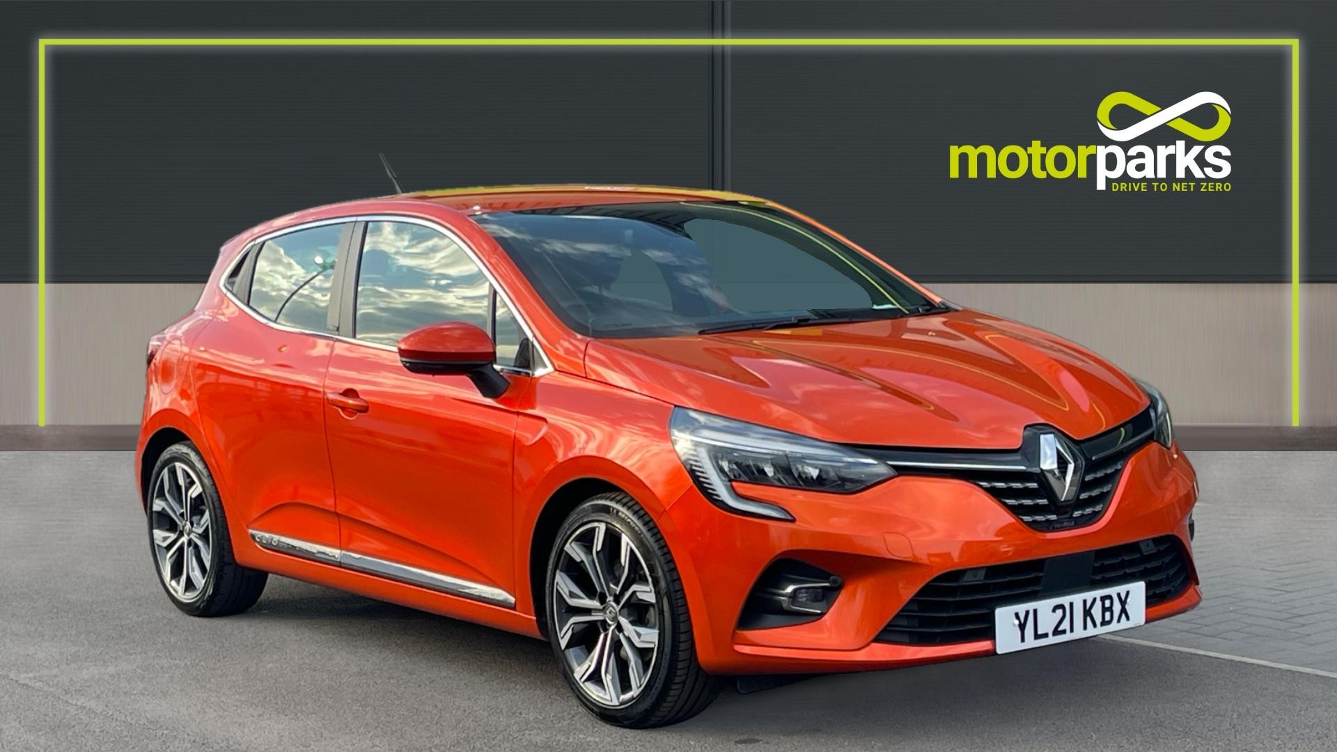 Main listing image - Renault Clio