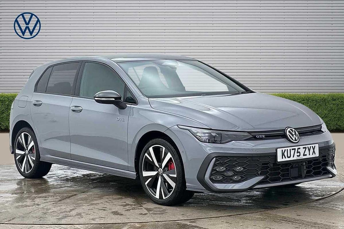 Main listing image - Volkswagen Golf