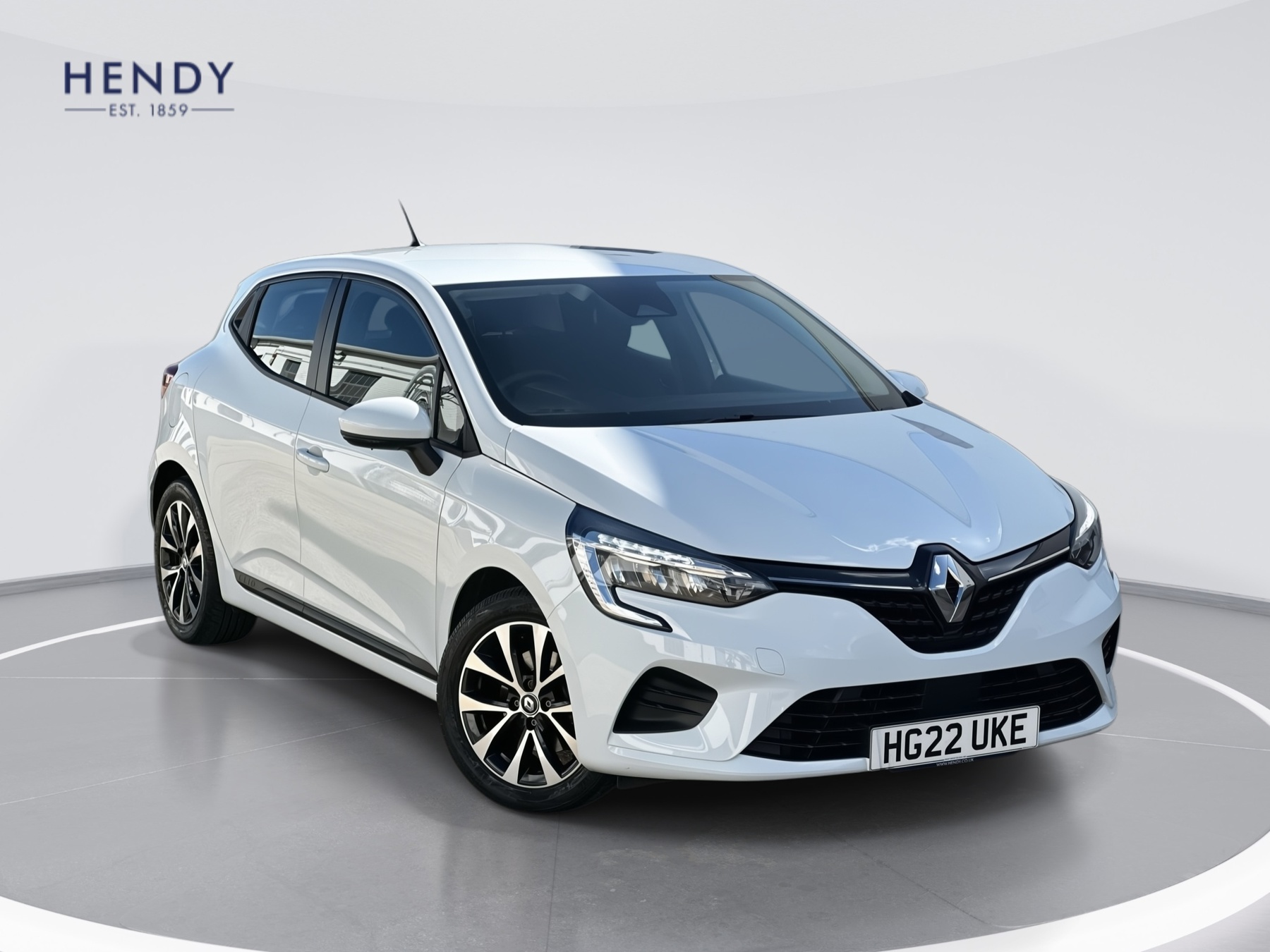 Main listing image - Renault Clio
