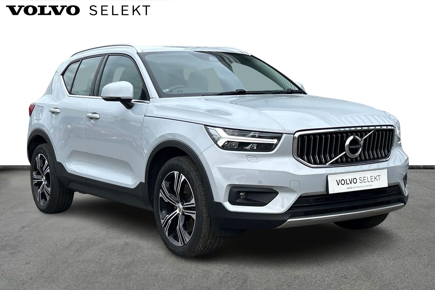 Main listing image - Volvo XC40 Recharge