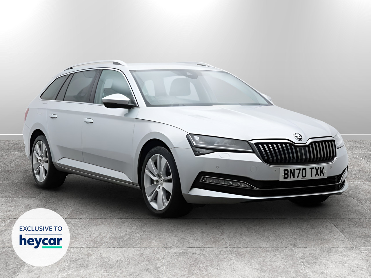 Main listing image - Skoda Superb Estate