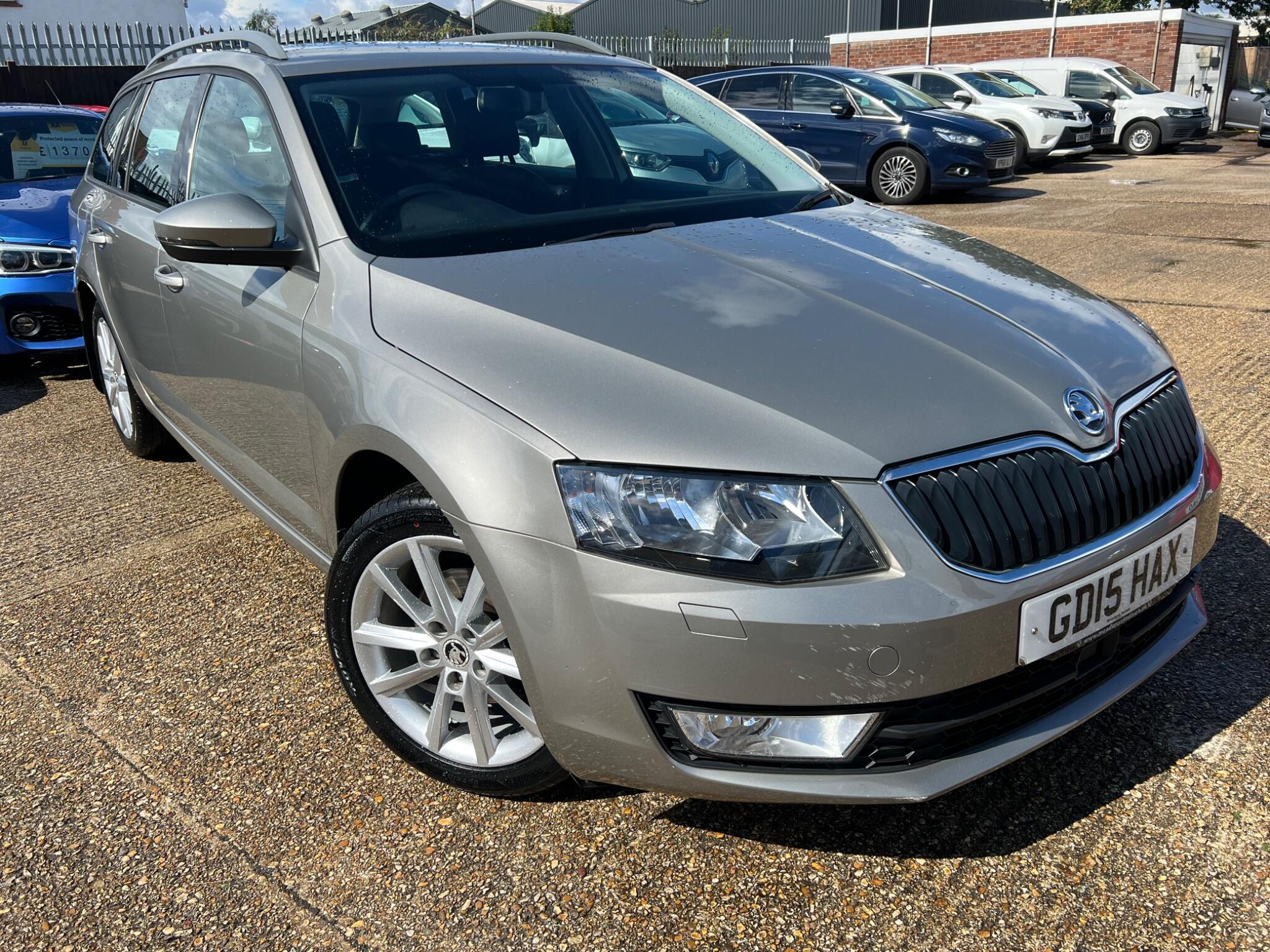 Main listing image - Skoda Octavia Estate