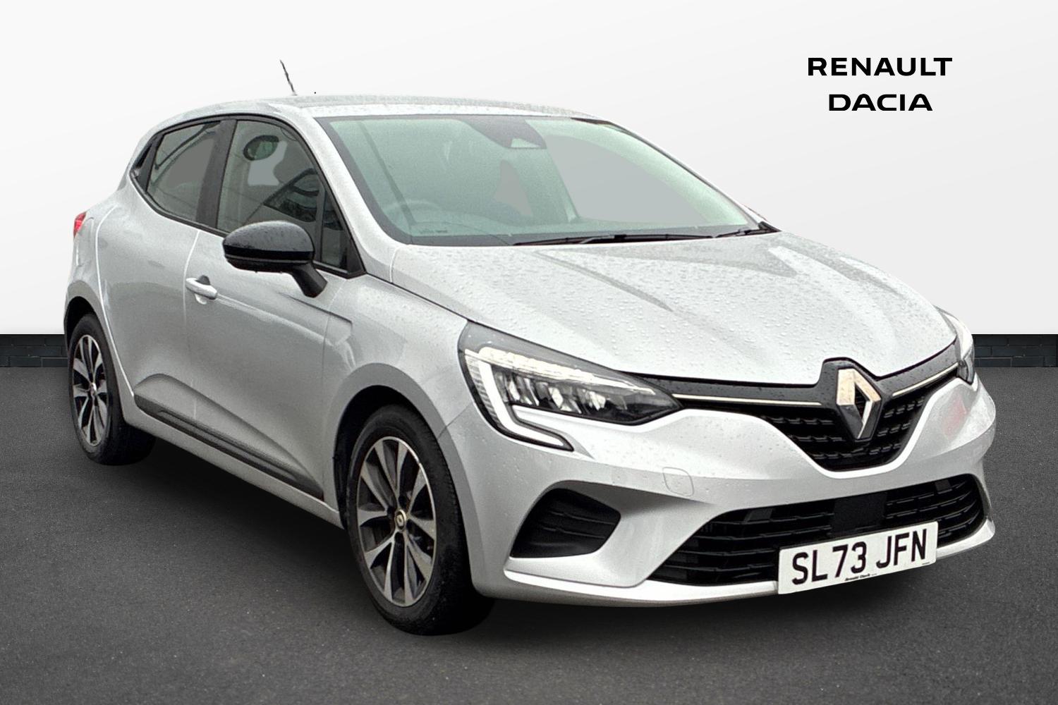 Main listing image - Renault Clio