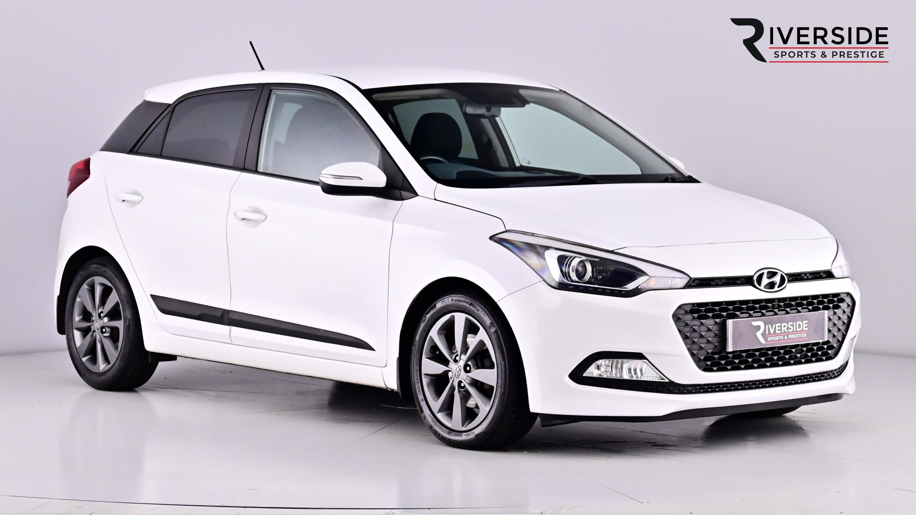 Main listing image - Hyundai i20