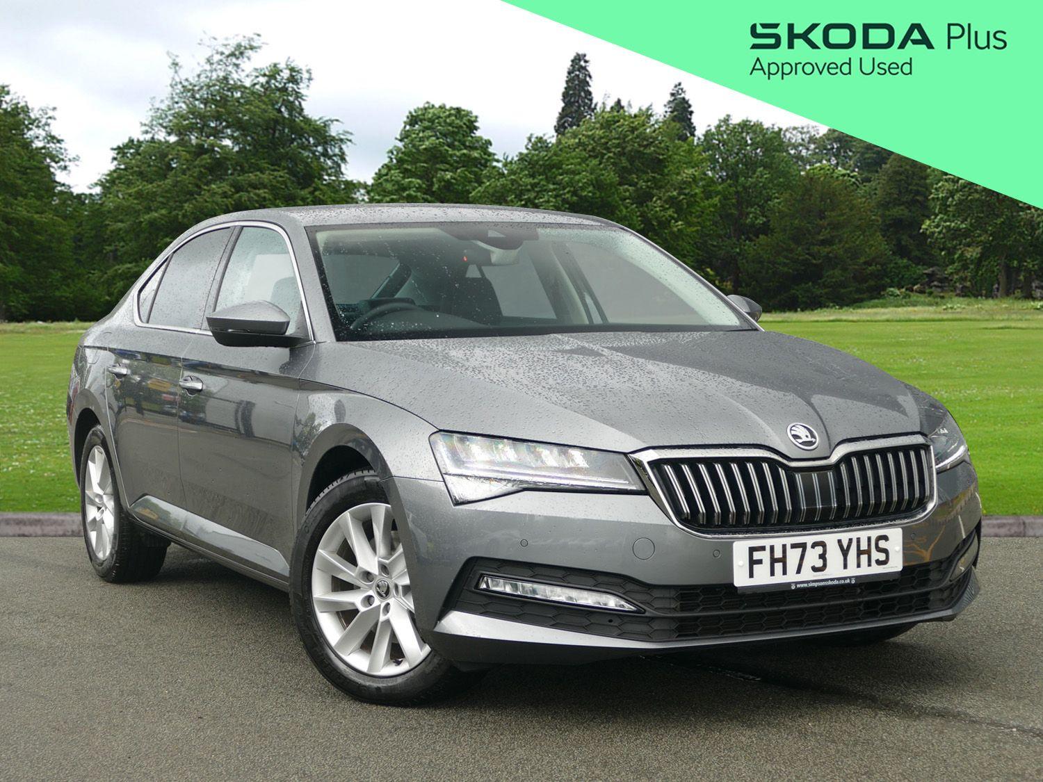 Main listing image - Skoda Superb