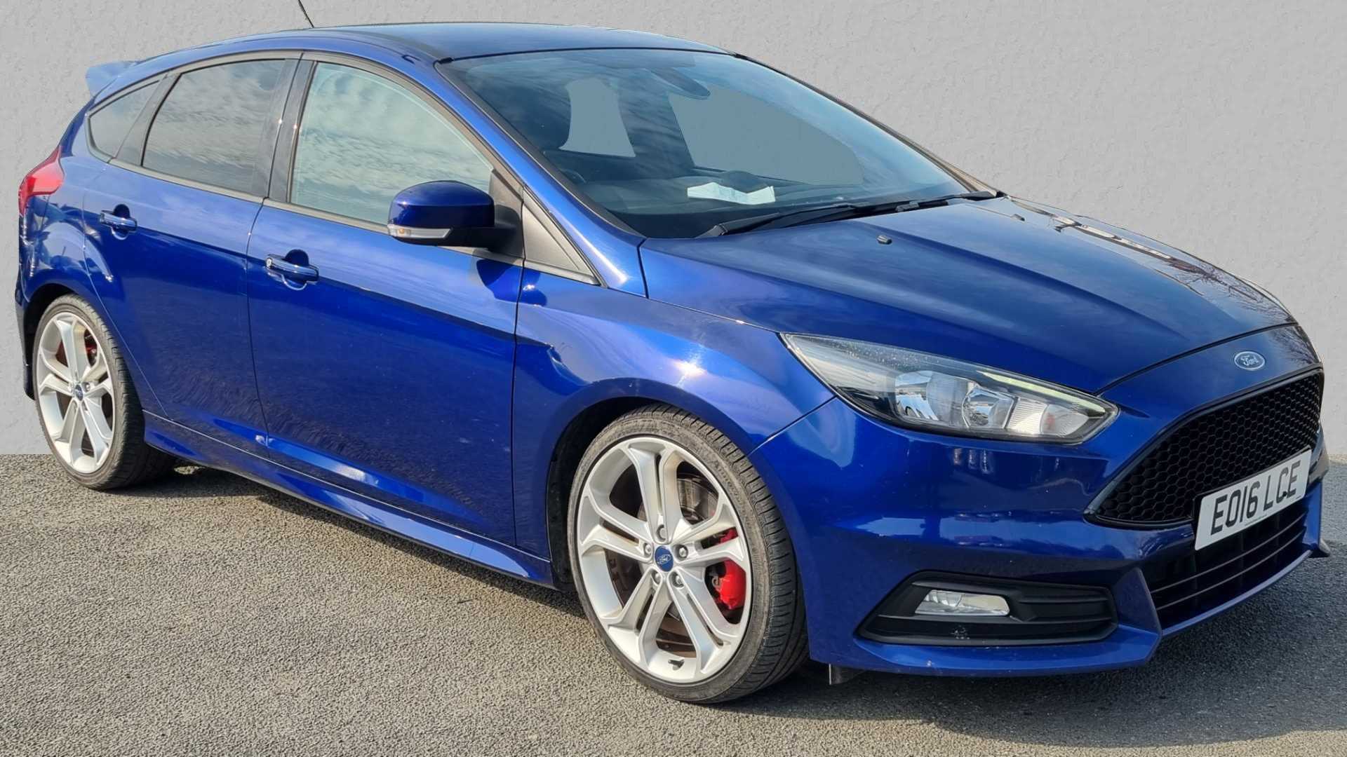 Main listing image - Ford Focus ST