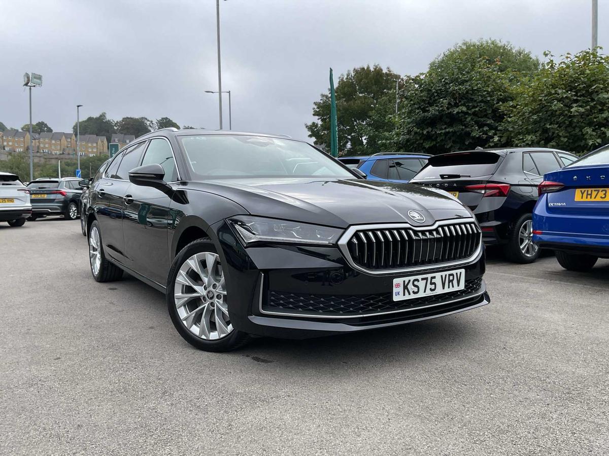 Main listing image - Skoda Superb