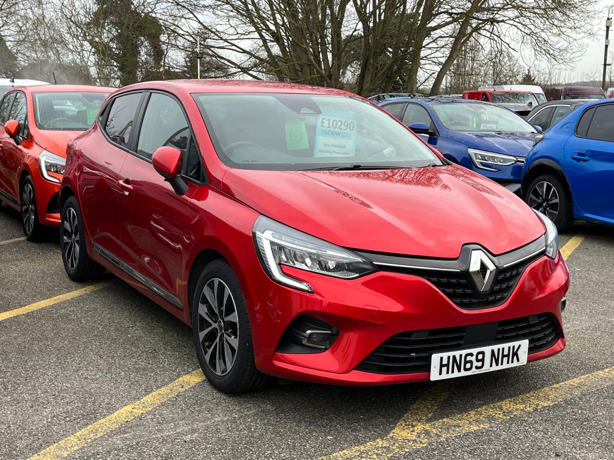 Main listing image - Renault Clio