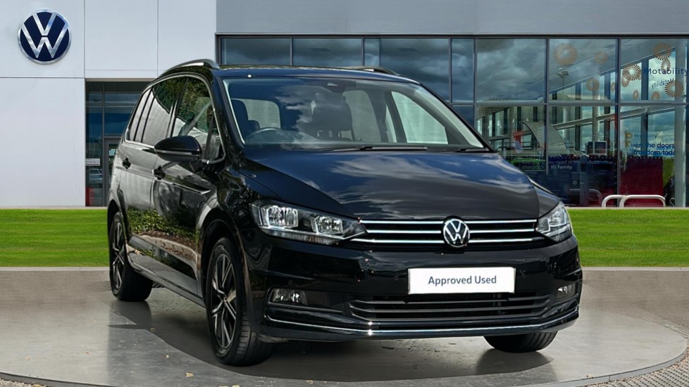 Main listing image - Volkswagen Touran