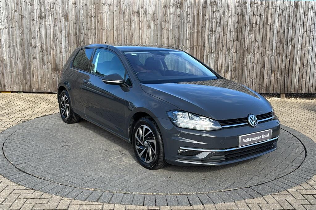 Main listing image - Volkswagen Golf