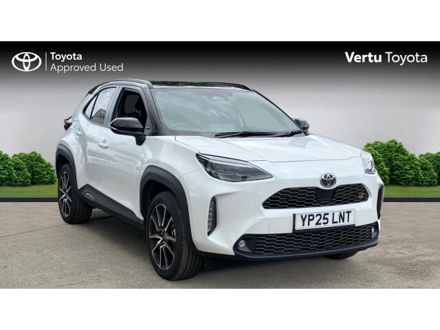 Main listing image - Toyota Yaris Cross