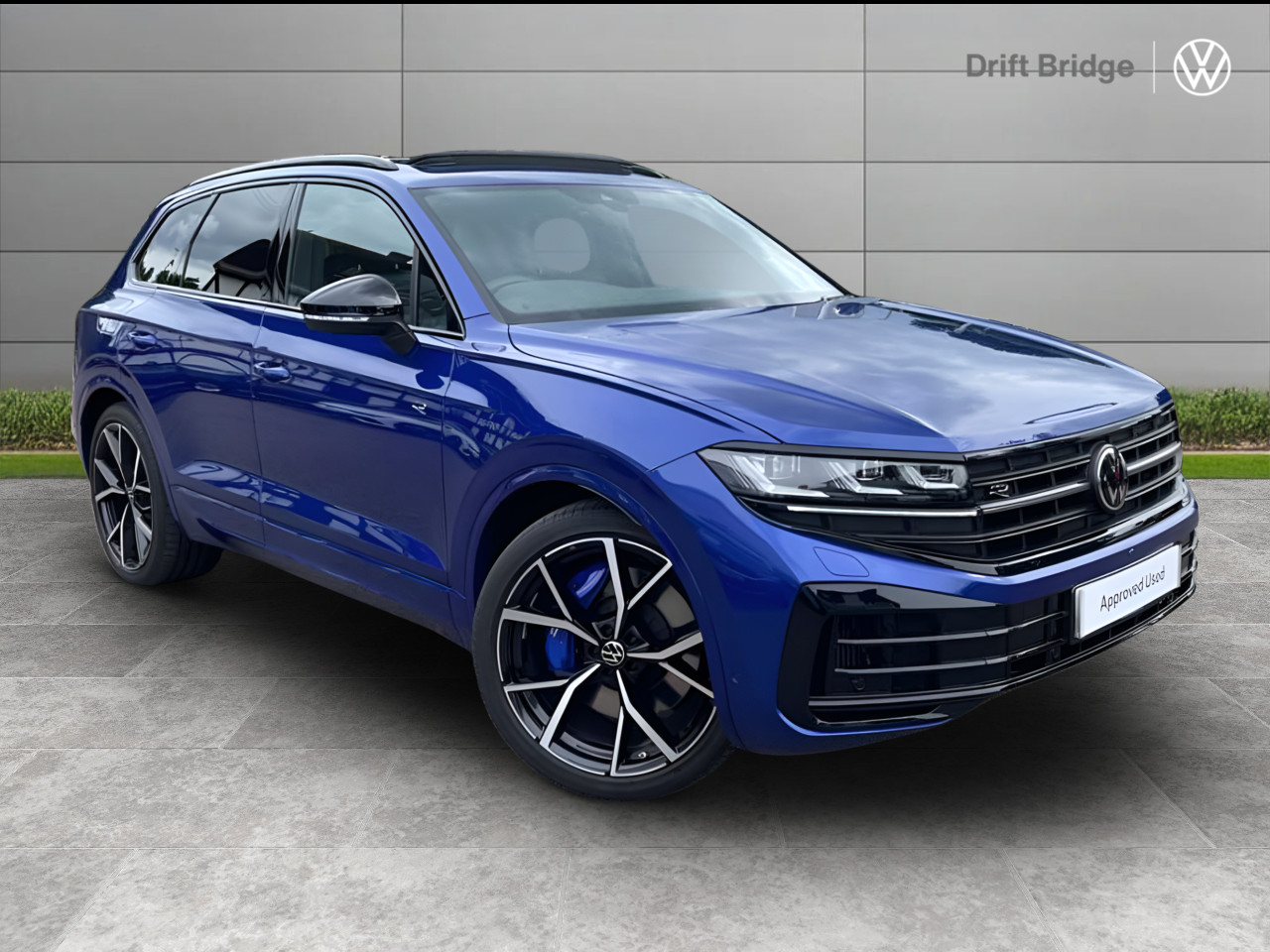 Main listing image - Volkswagen Touareg