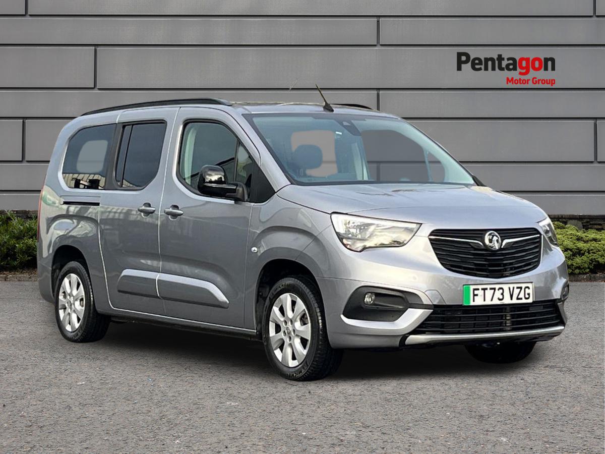 Main listing image - Vauxhall Combo Life-e