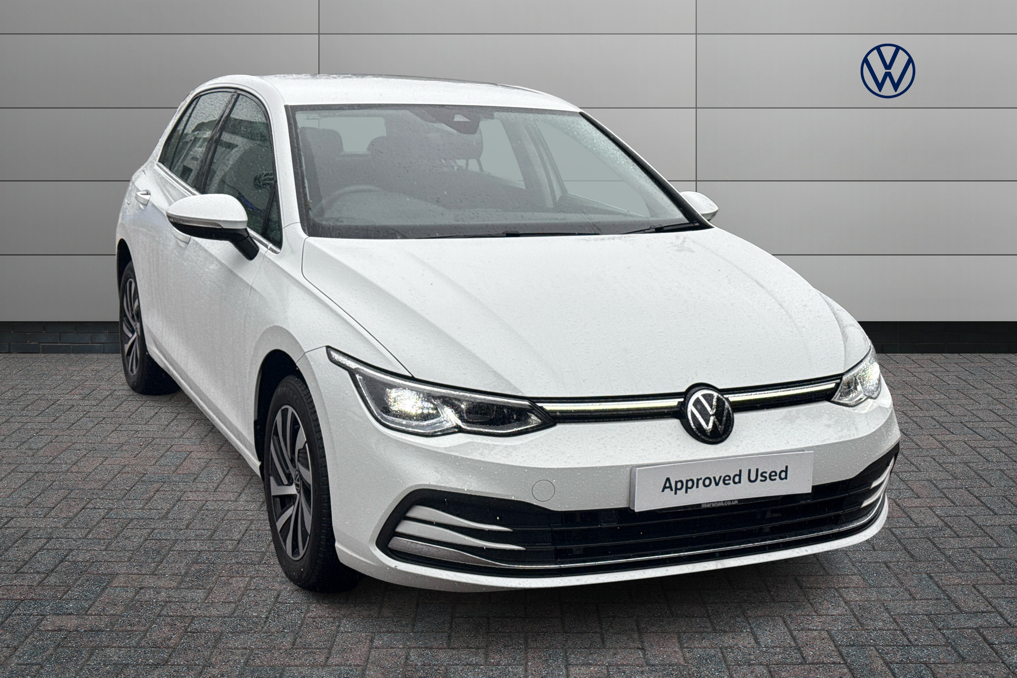 Main listing image - Volkswagen Golf