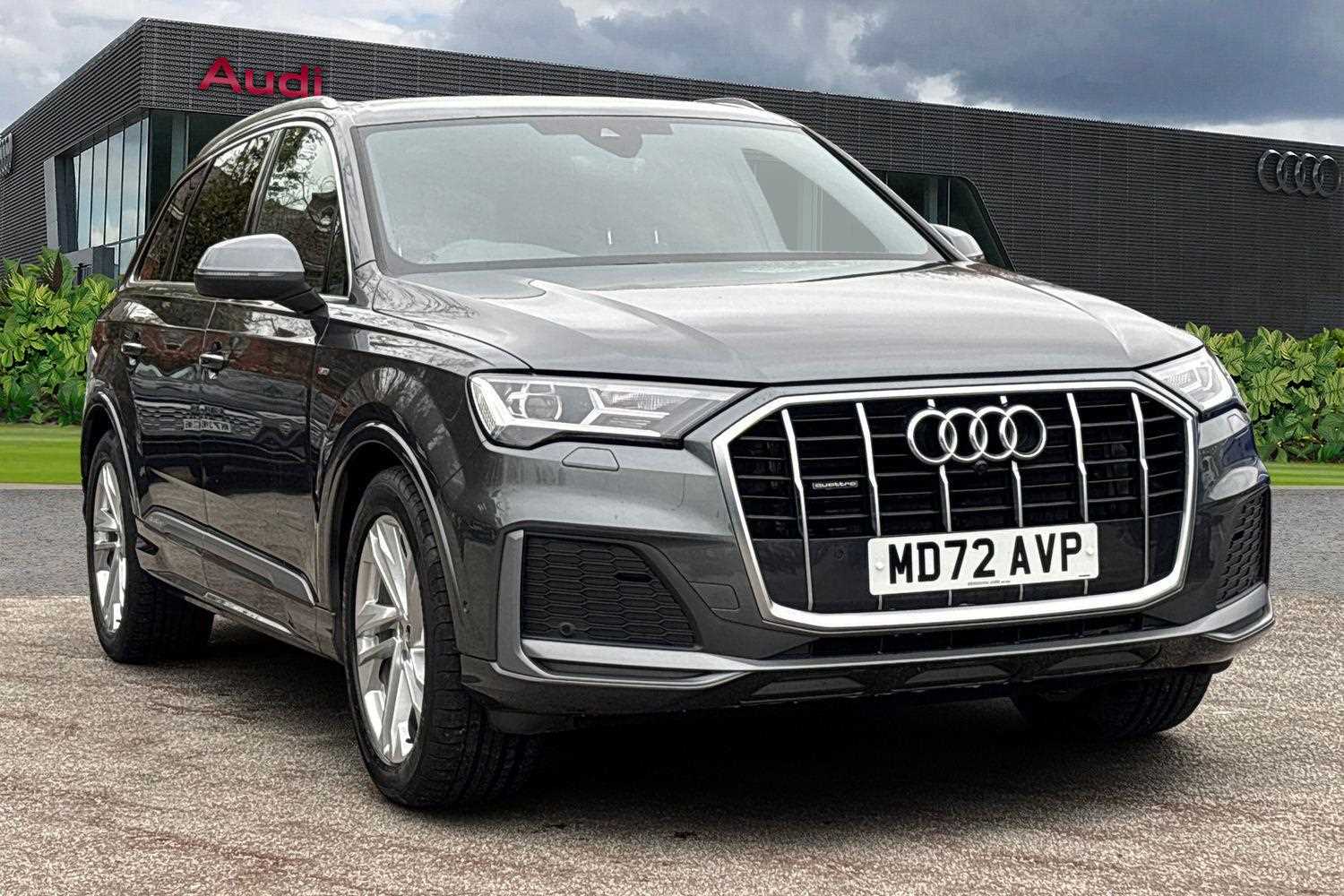 Main listing image - Audi Q7