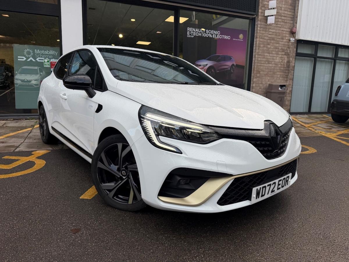 Main listing image - Renault Clio