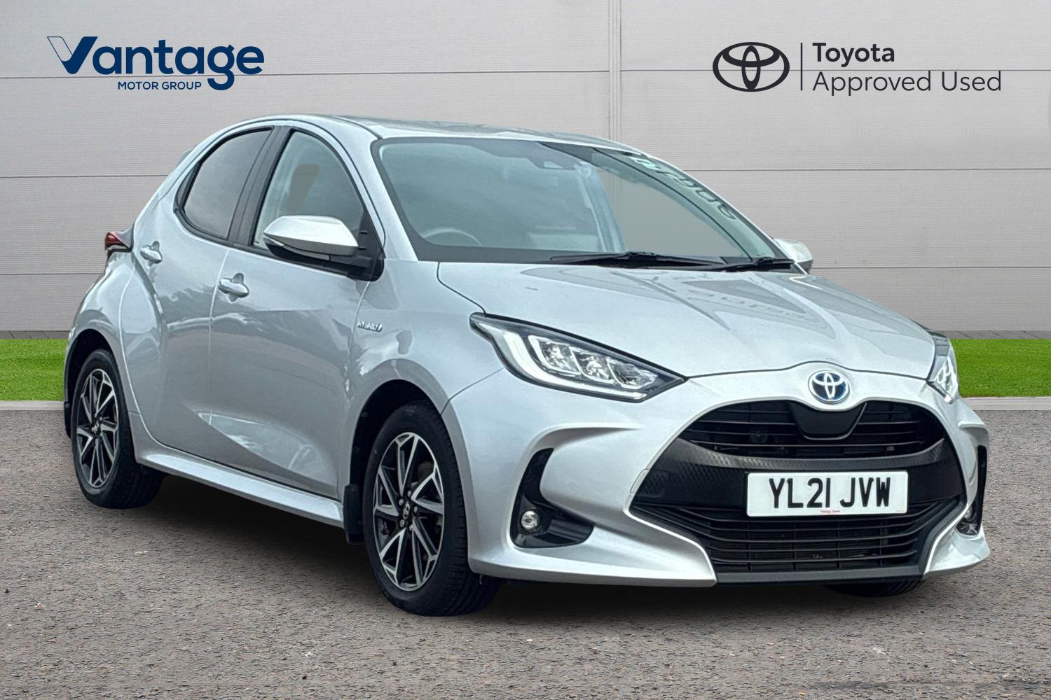 Main listing image - Toyota Yaris