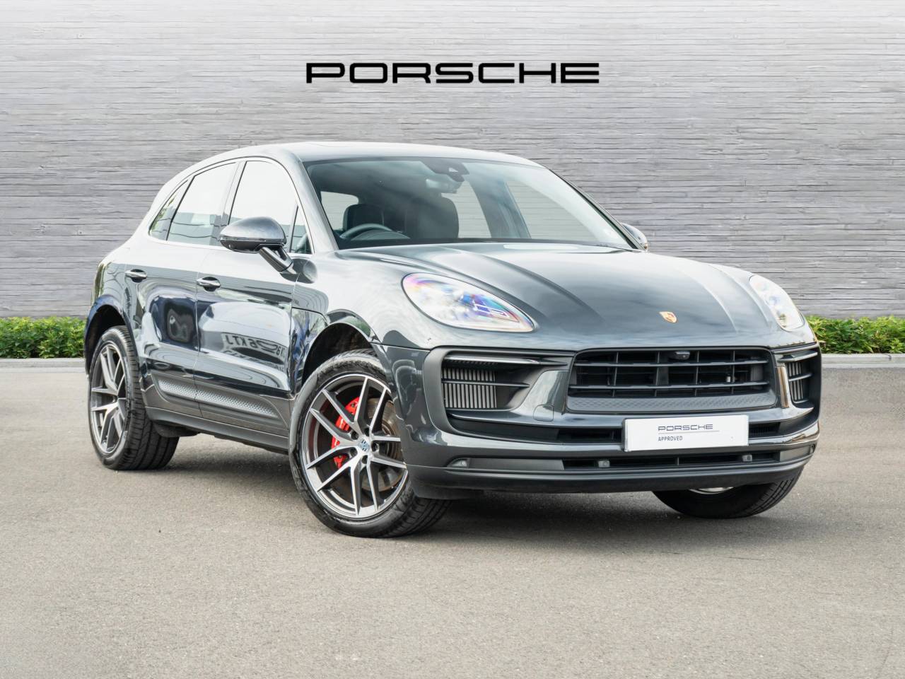 Main listing image - Porsche Macan