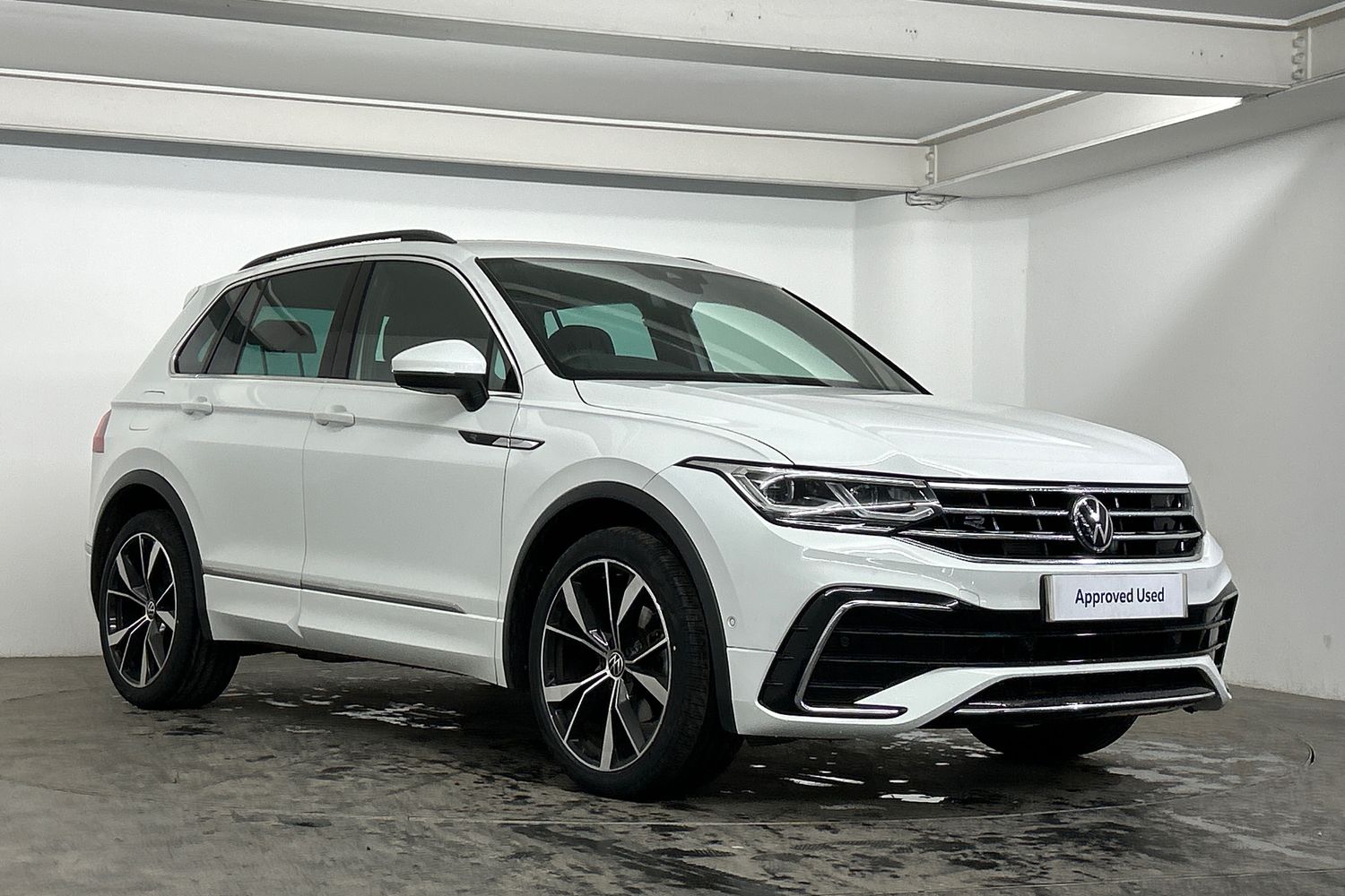 Main listing image - Volkswagen Tiguan