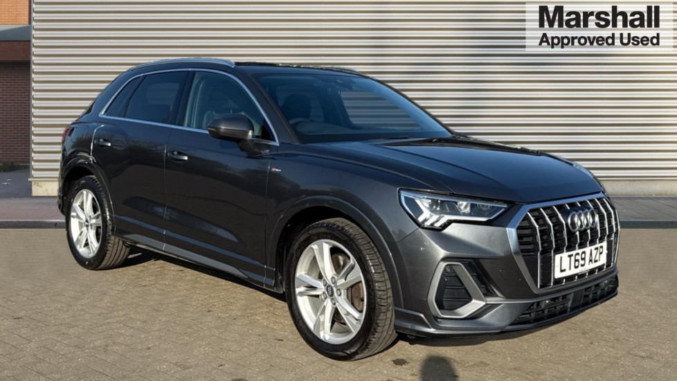 Main listing image - Audi Q3