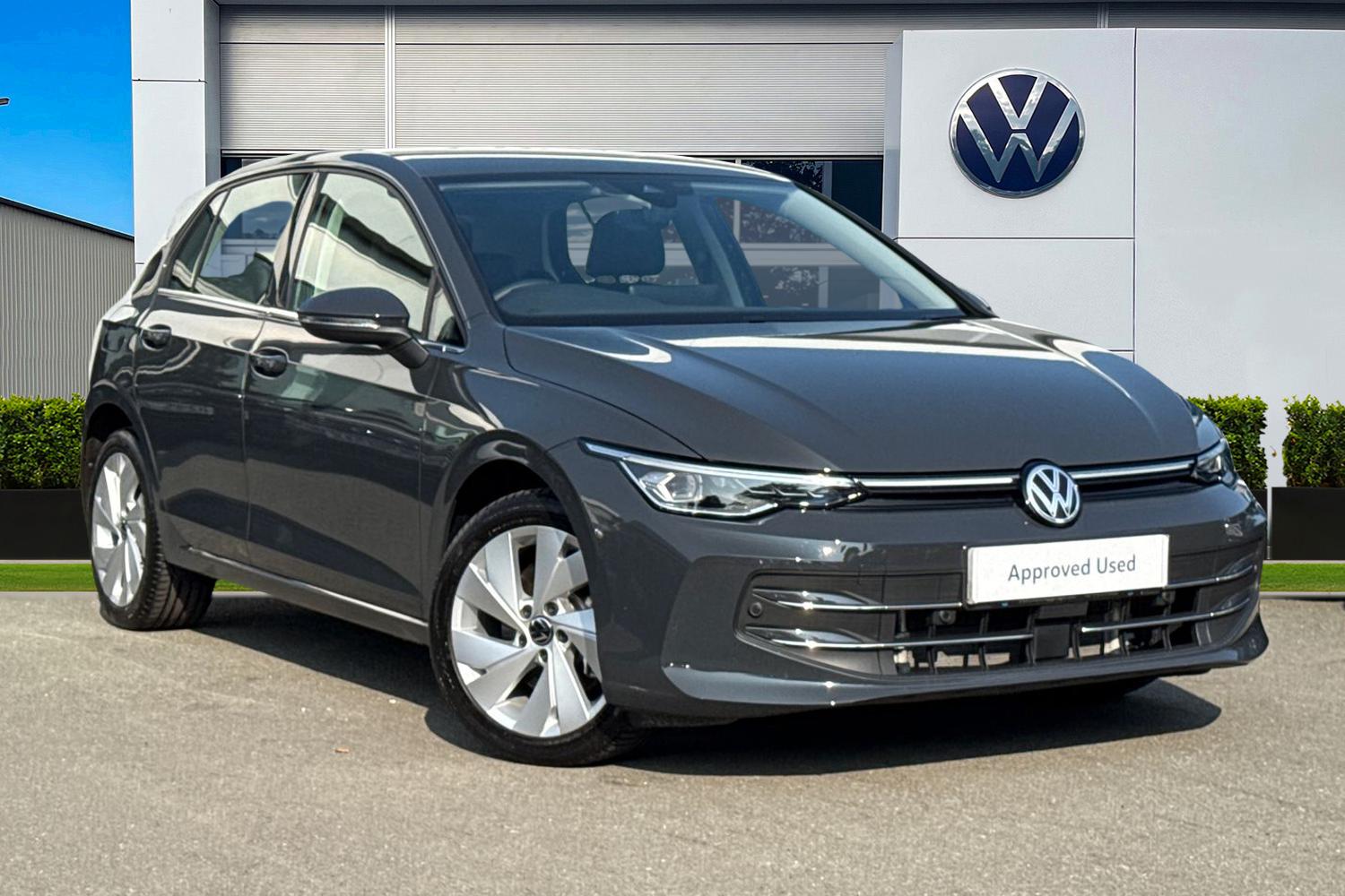 Main listing image - Volkswagen Golf