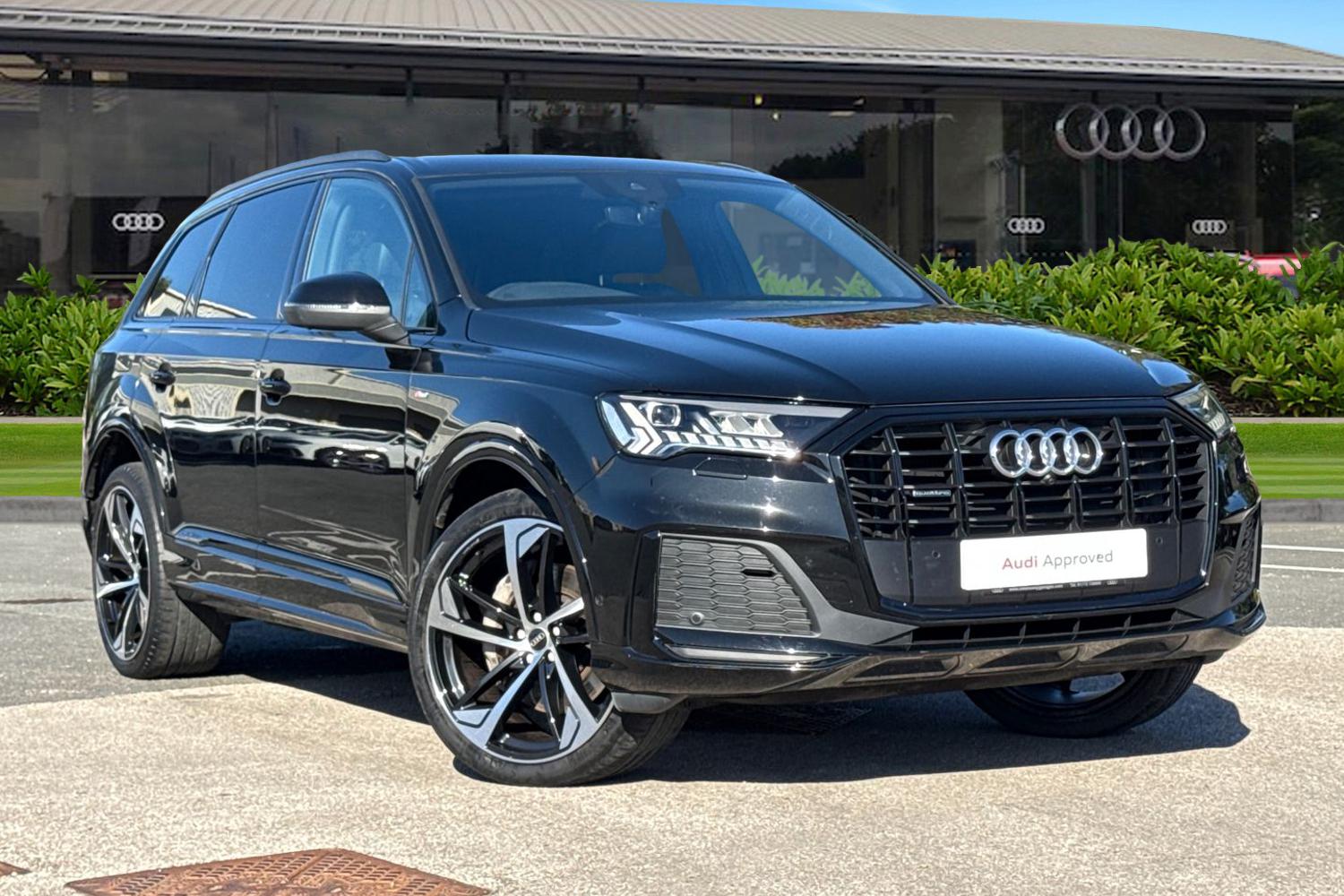 Main listing image - Audi Q7