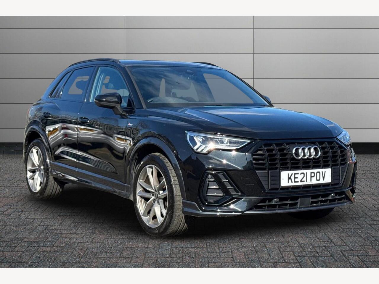 Main listing image - Audi Q3