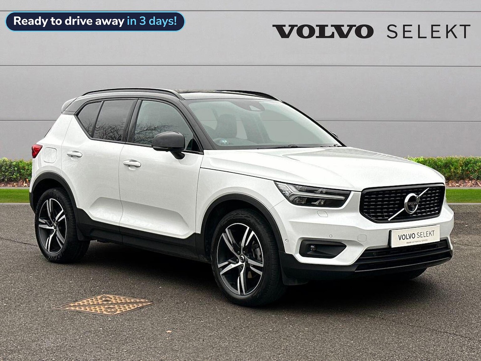 Main listing image - Volvo XC40